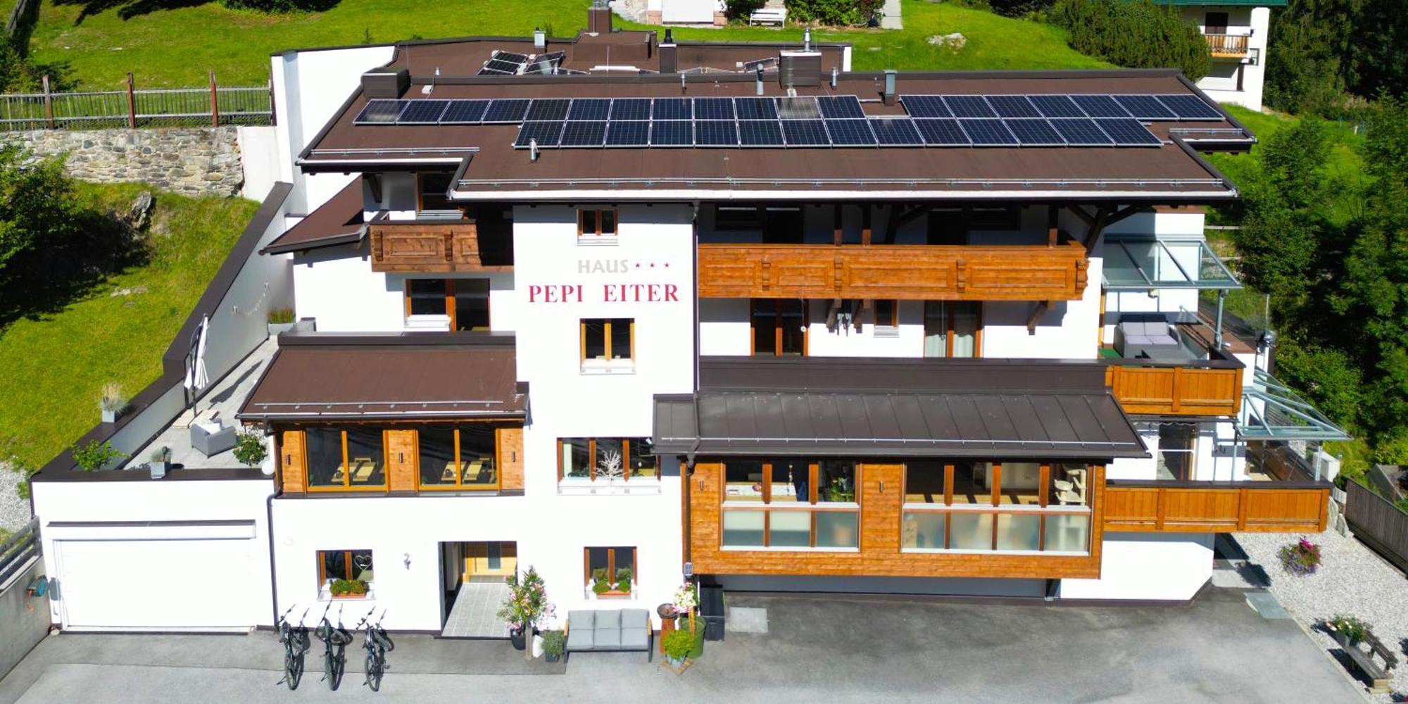 Hotel Quality Hosts Arlberg - Haus Pepi Eiter Sankt Anton am Arlberg Esterno foto